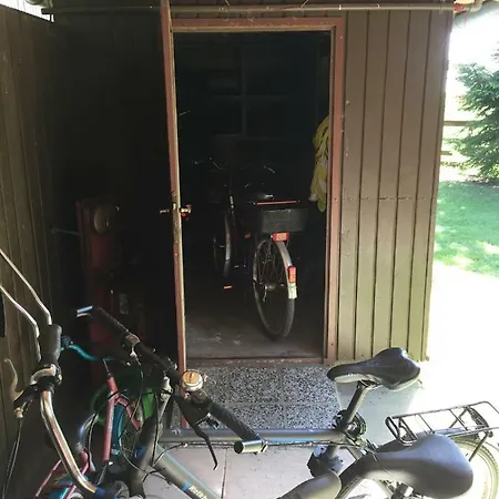 Waldidyll Laerz - Mit Kamin, Sauna Und Grossem Grundstueck Mirow