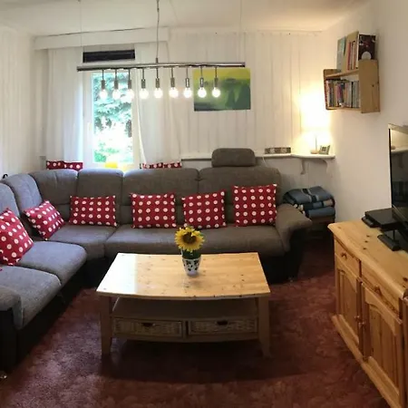 Waldidyll Laerz - Mit Kamin, Sauna Und Grossem Grundstueck *